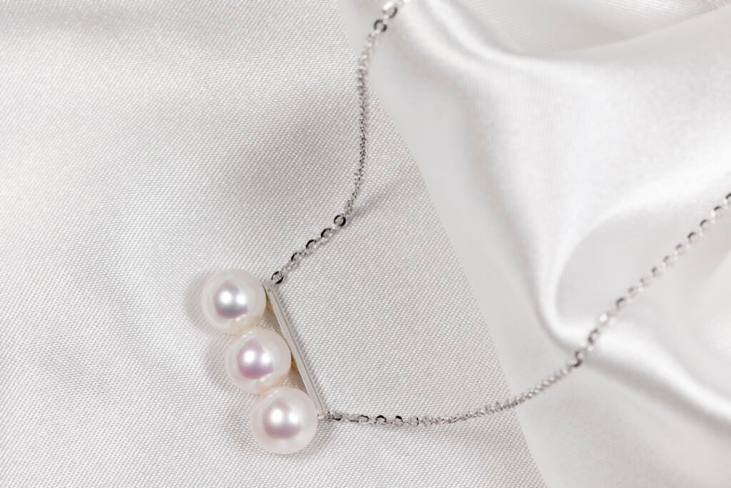 Geometry Pearl Necklace