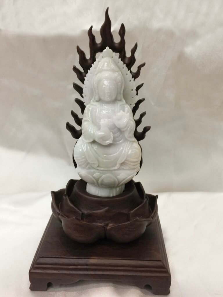 A貨天然紫羅蘭翡翠觀音擺件